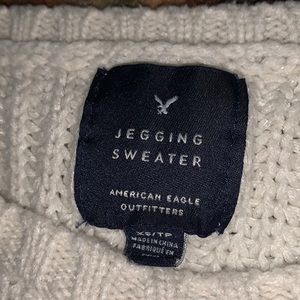 White American Eagle Sweater